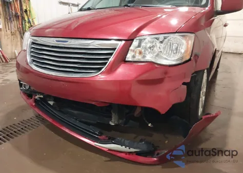 2015 Chrysler Town & Country Touring из США, поврежденный, VIN 2C4RC1BG8FR601928